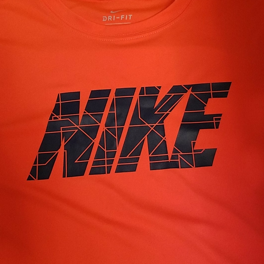 boys xl nike tshirt